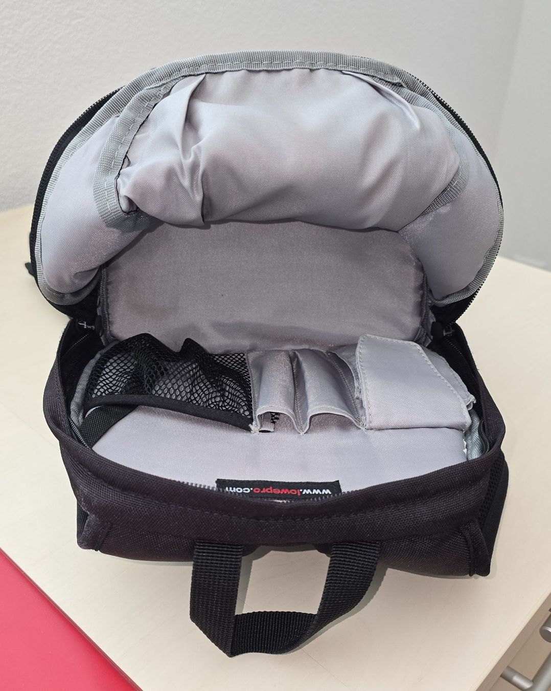 Lowepro Rucksäcke: Lowepro Fastback 100 – Gebraucht aus Wängi von Iripet 3