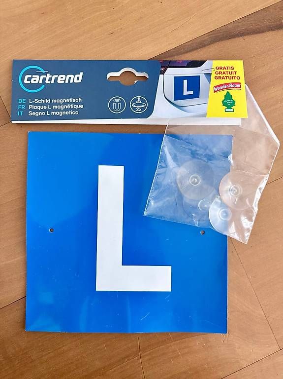 Insegne: Das "L-Schild" vollmagnetisch + Kunststoff Saugnäpfe – Usato da Dietlikon venduto da Pmt_zh