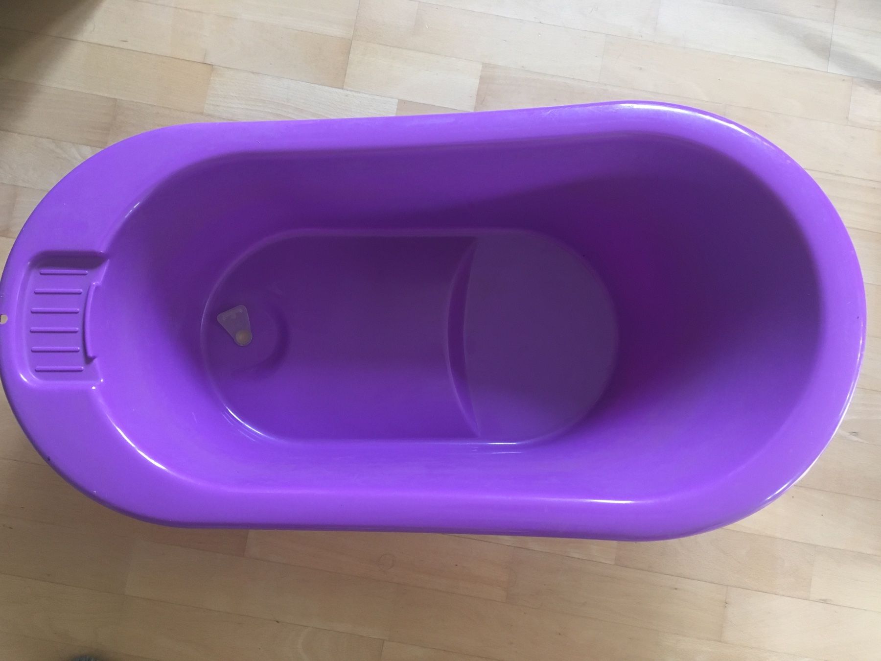 Badewannen: Babybadewanne violett – Gebraucht aus Zürich von mignonmignon 1