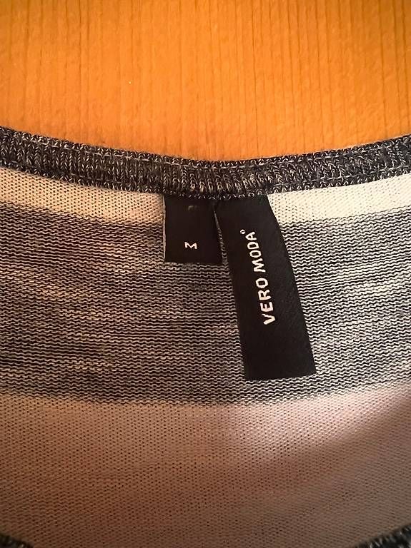 Pulls & Sweat-shirts: Vero Moda Shirt/Pullover – D'occasion à Jegenstorf par Knuste 1