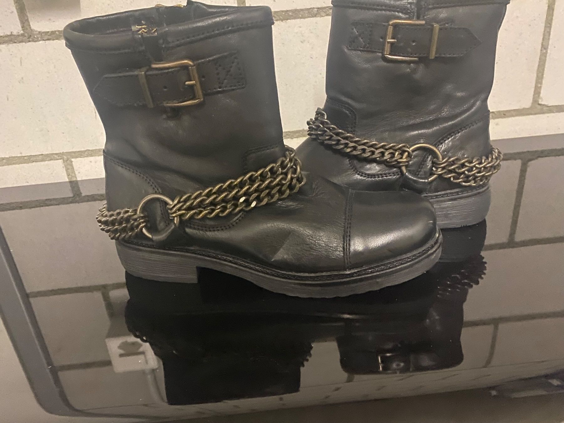 Scarpe da donna: Bronx Botie Schwarz 37 – Usato da Zofingen venduto da _ina