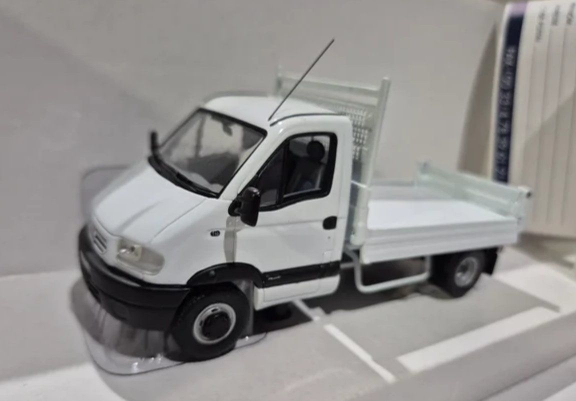 Norev Voitures modèles: Renault Mascott 1/43 Norev – Neuf avec emballage d'origine à Lausanne par Techobby 1