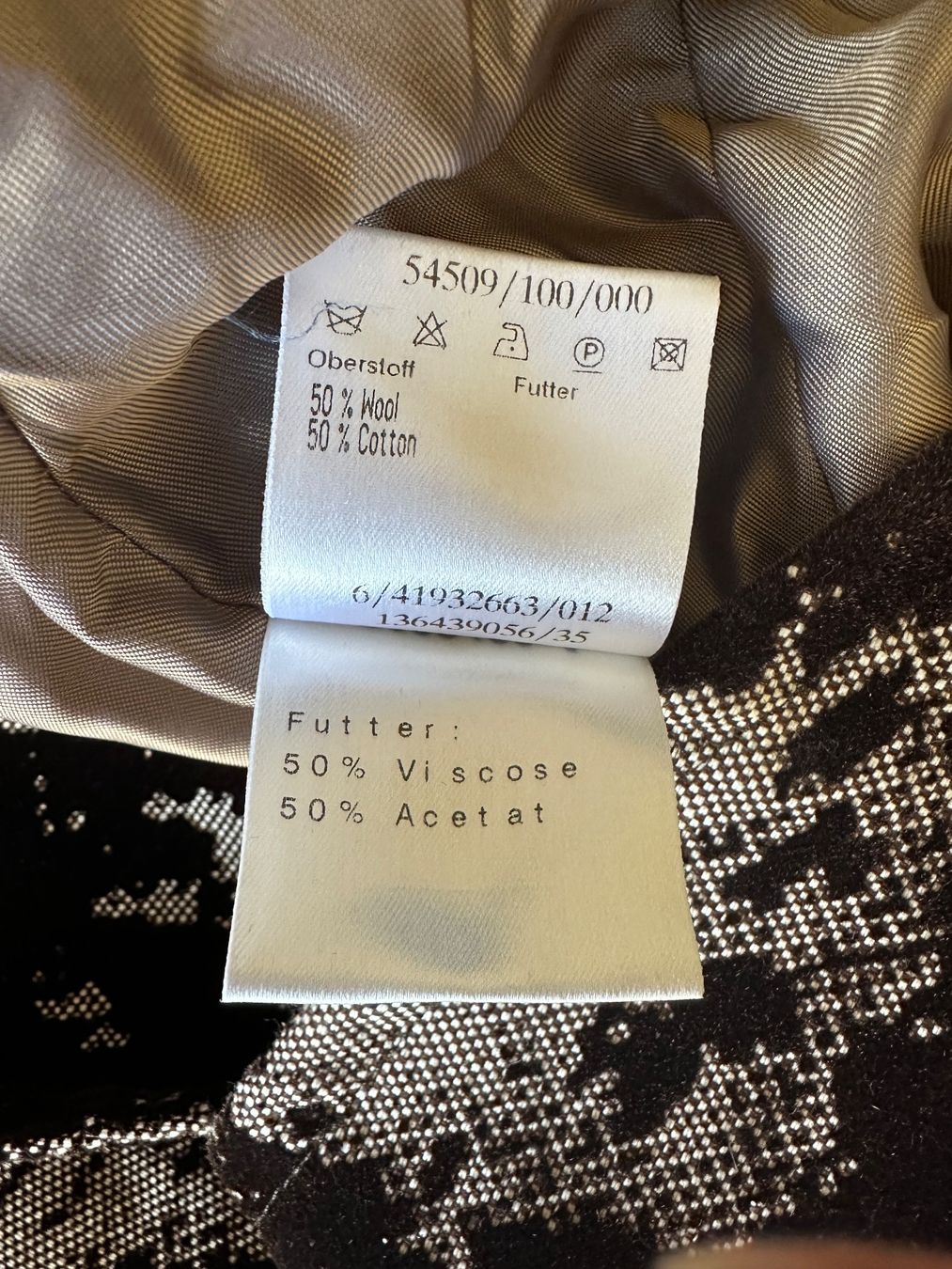 Jacken: René Lezard Jaquard Samt Blazer Damen 38 – Gebraucht aus Liestal von Ballybs 4