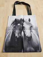 2 Taschen mit Pferdemotiv