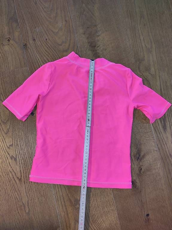 T-Shirts: Badeleibchen – Gebraucht aus Igis von Ricema 1