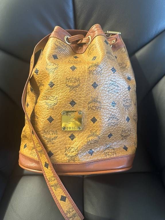 Sacs femmes: Mcm Beuteltasche Cognac – D'occasion à Wangen b. Olten par famyilmaz 1