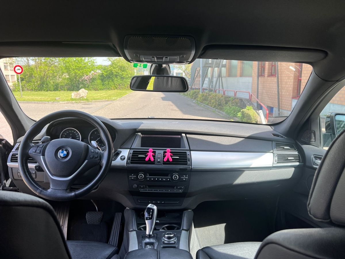 BMW Automobili: BMW X6 xDrive40d schwarz – Usato da Muttenz venduto da Geentii13 8