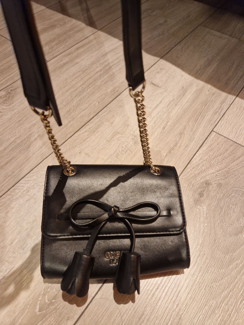 Guess Borse da donna: Guess Handtasche, Schwarz – Usato da Bern venduto da Yennefer 4