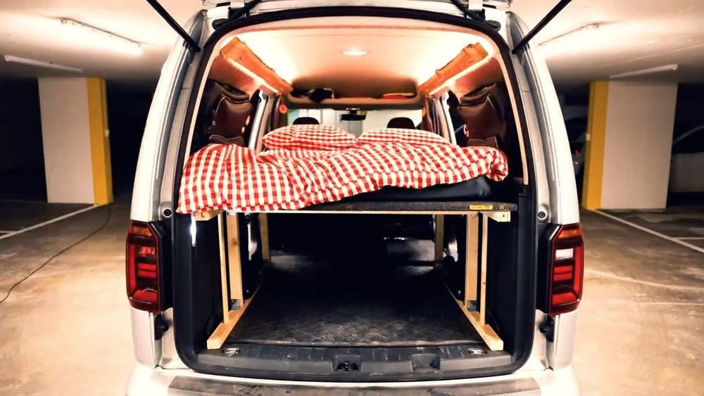 Camping Bett für den VW Caddy Maxi (Camping Box)