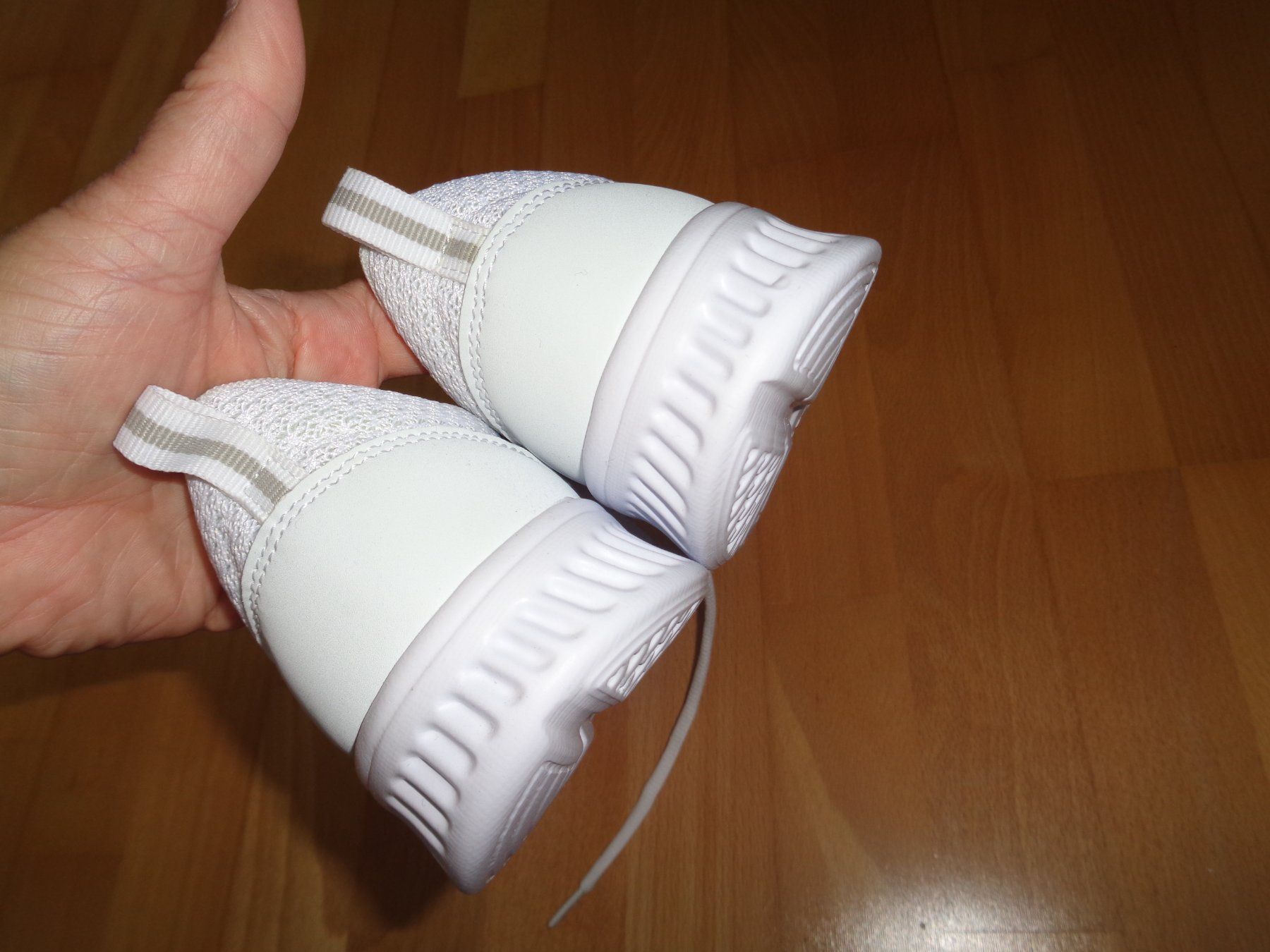 Dosenbach Scarpe da donna: Sneaker  Vty  Grösse 39 – Usato da Kreuzlingen venduto da Robi-2003 3