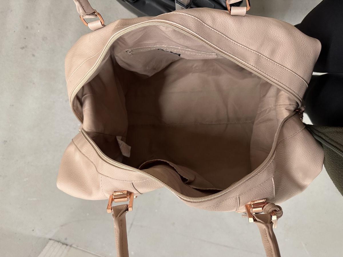 Borse da donna: Reisetasche – Usato da Affoltern am Albis venduto da avu_8kpq 1