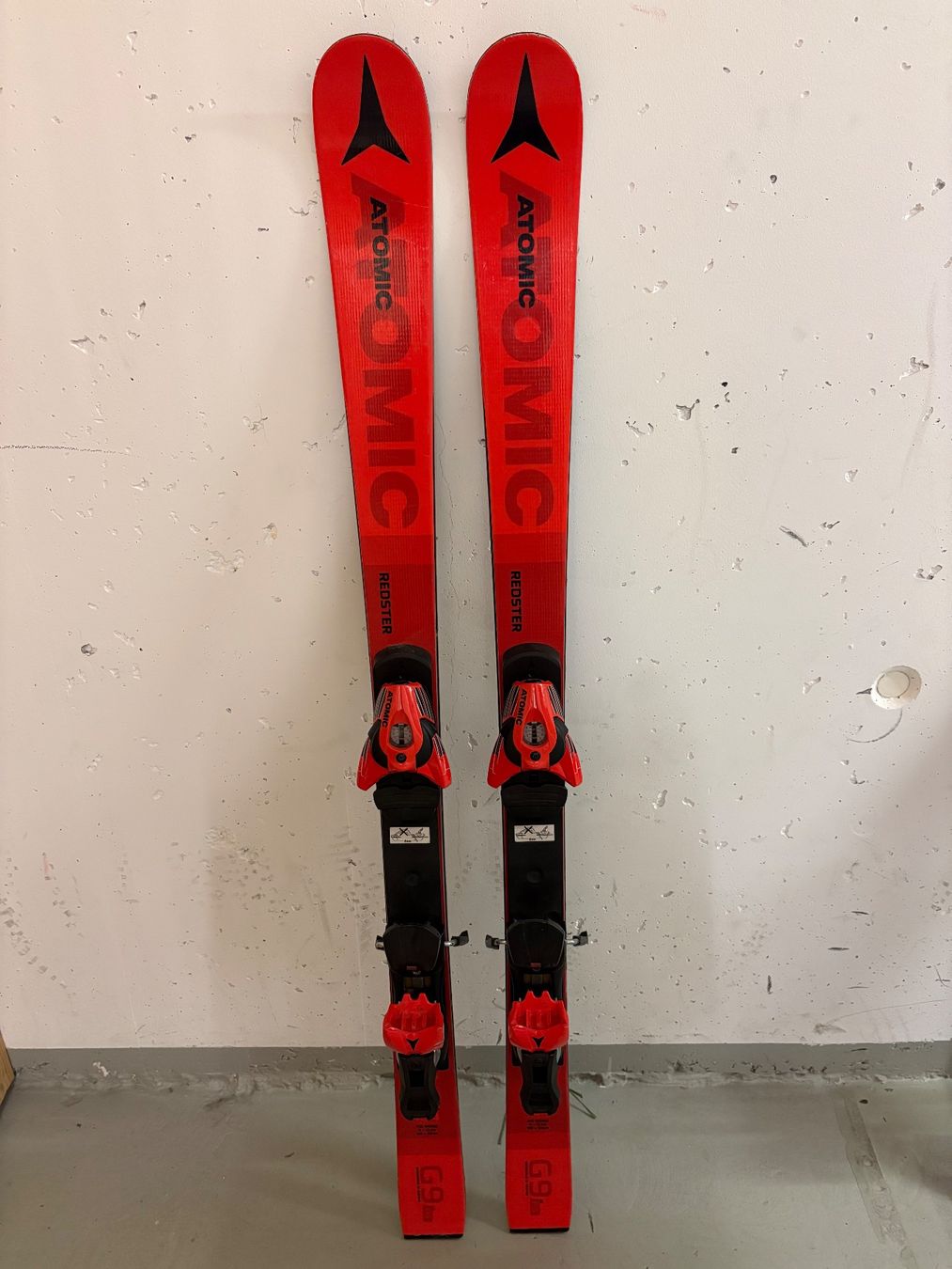 Atomic Sci: SKI ATOMIC REDSTER G9 124 CM – Usato da saint sulpice venduto da adeline.fresnel