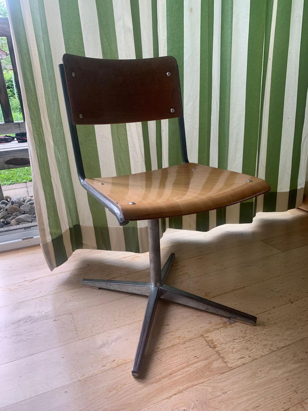 Embru Chaises: Stuhl Embru Retro, Schulstuhl – D'occasion à Wildegg par Elefant42