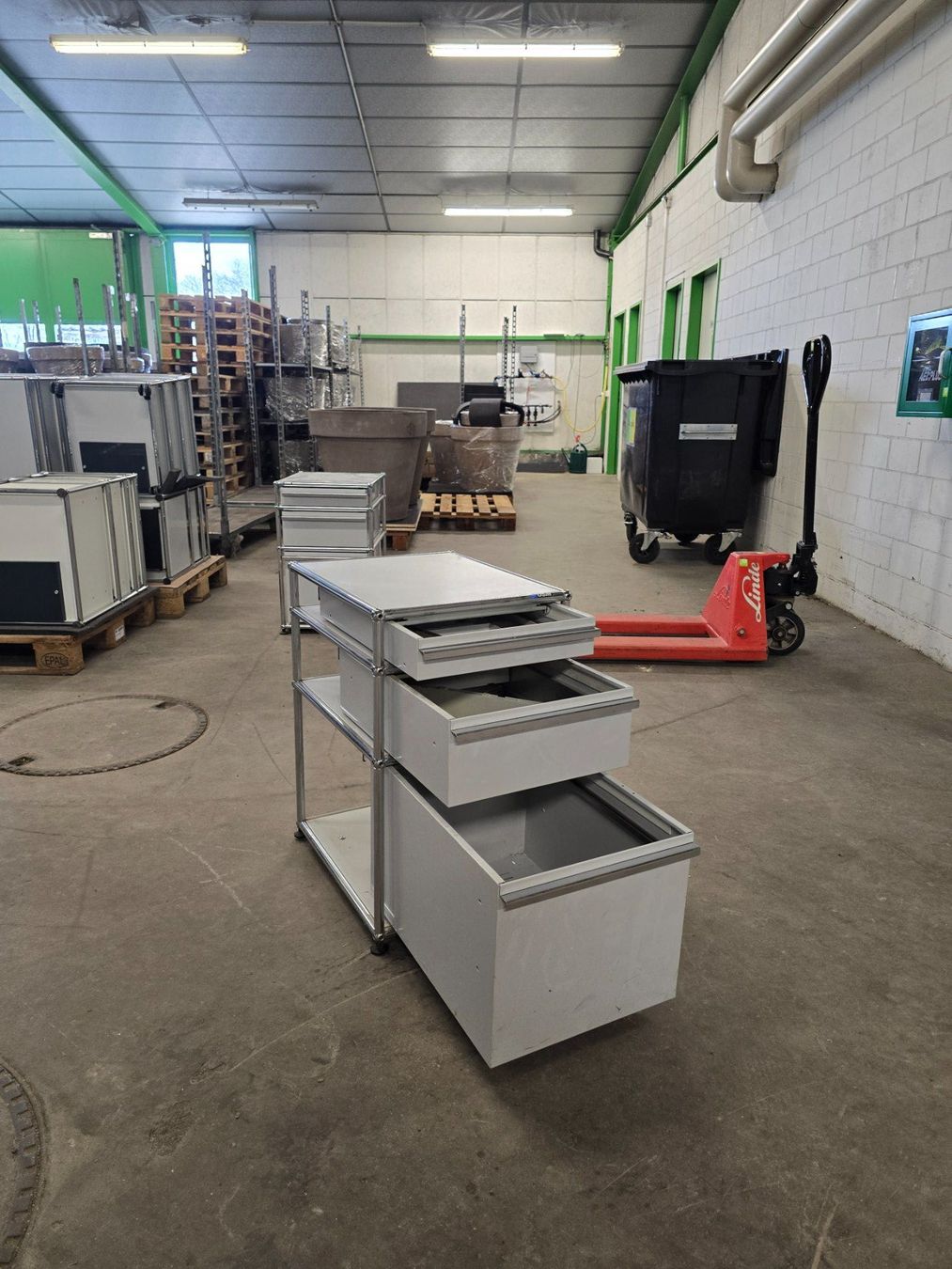 USM Cassettiere: 4x USM Korpus /Container gebraucht, 3 Schubladen, grau – Usato da Gossau ZH venduto da jer_8frv 2