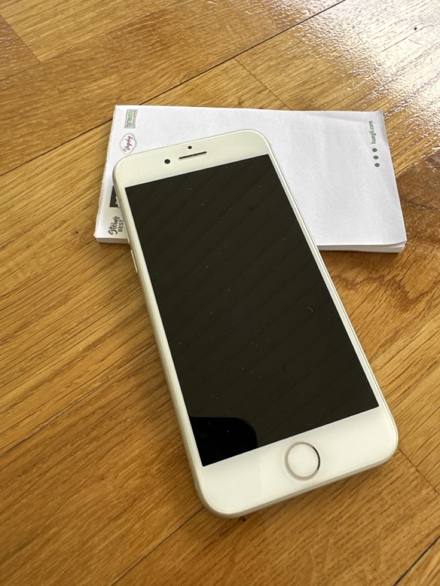 Apple Handys / Smartphones: I Phone 8 – Gebraucht aus Oberegg von hilli9