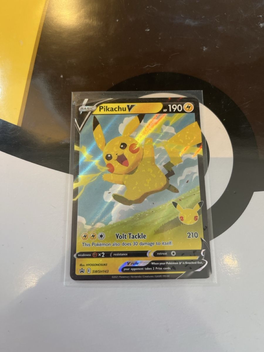 Pokémon Carte collezionabili: Pikachu V – Nuovo (secondo la descrizione) da Zollikon venduto da ale_x2b2