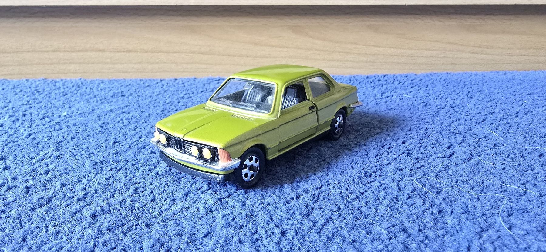 BMW Modellini d'auto: BMW 320 – Nuovo (secondo la descrizione) da Merligen venduto da SwissMini27