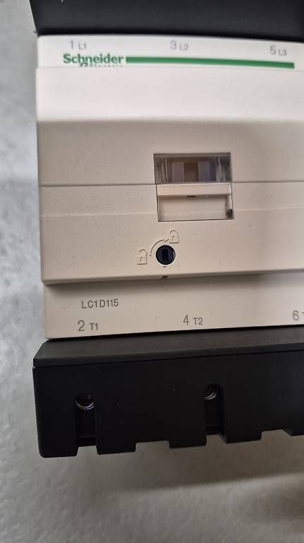 Schneider Alimentazione elettrica: SCHÜTZ 55KW LC1 D115F7 – Nuovo e nell'imballaggio originale da Fisibach venduto da Lorobin 2