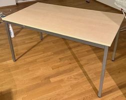 Mehrzwecktisch / Schreibtisch: 140 x 80 cm