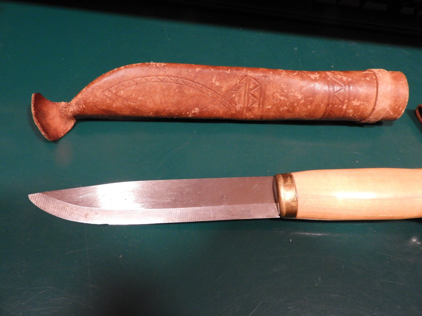 Accessori: JAGDMESSER MIT ETUI, SUOMI FINLAND, – Usato da Ettingen venduto da troll-mutter