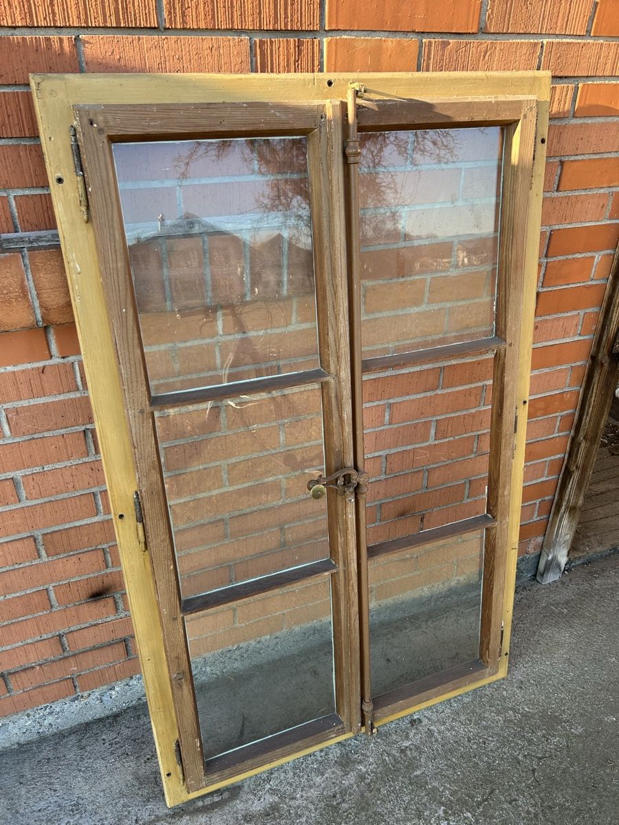Fenêtres: Ein wunderschönes altes Fenster – D'occasion à Gwatt (Thun) par ate_6ng8 1