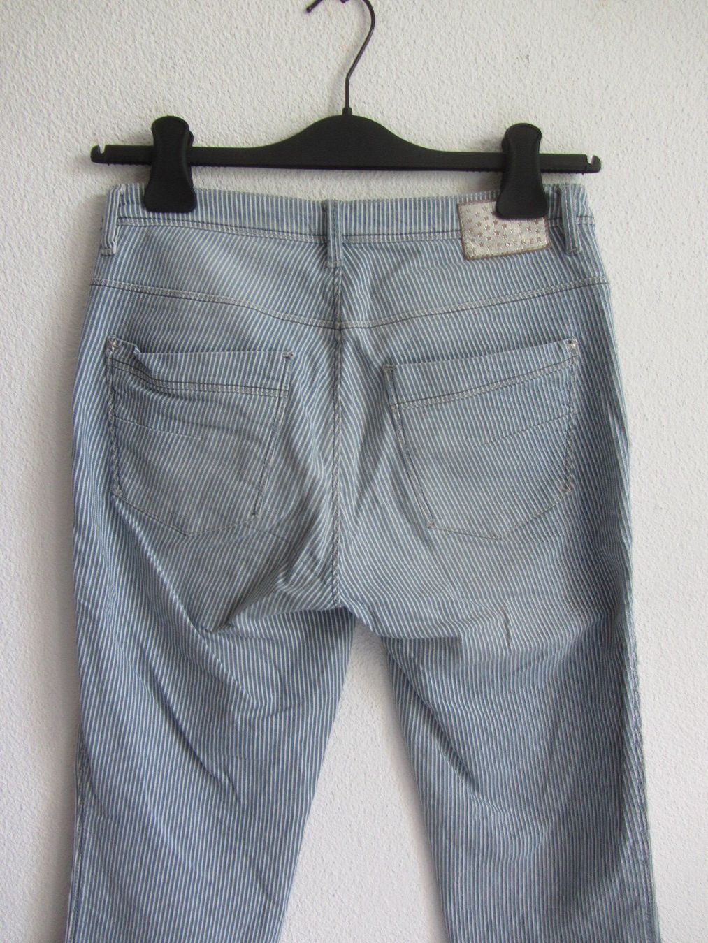 Jeans: ROSNER - Jeans blau-weiss gestreift 36 – Usato da Zürich venduto da Diazaio 2