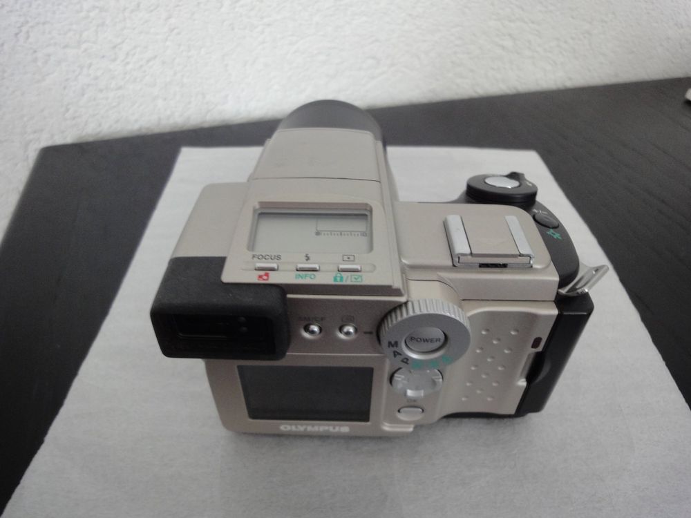 OLYMPUS CAMEDIA C-2500L Digital-Camera (Usato) a Biel/Bienne per