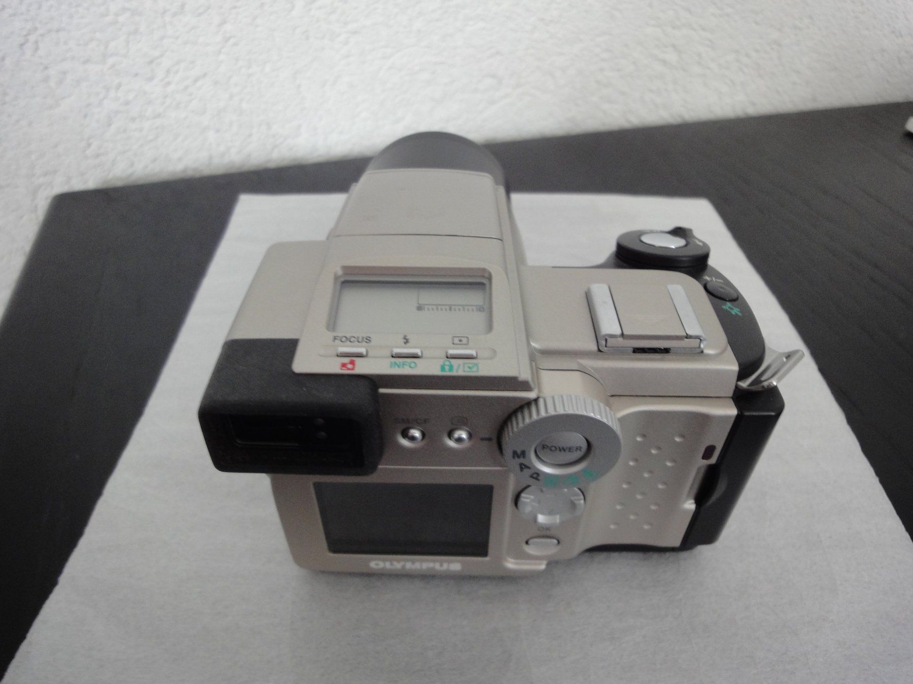 Olympus Fotocamera: OLYMPUS CAMEDIA C-2500L Digital-Camera – Usato da Biel/Bienne venduto da 07helios032 2