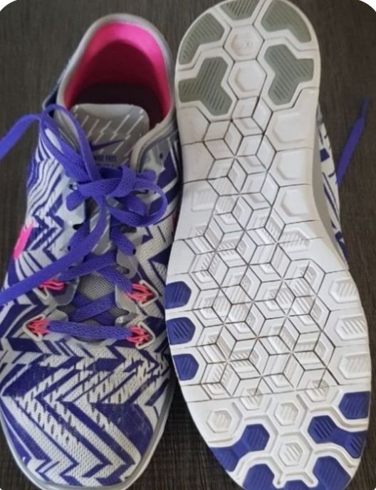 Nike Scarpe da donna: Damen Sneaker Nike Free 5.0 Gr.39 – Usato da Mauensee venduto da Braut-kleid 3