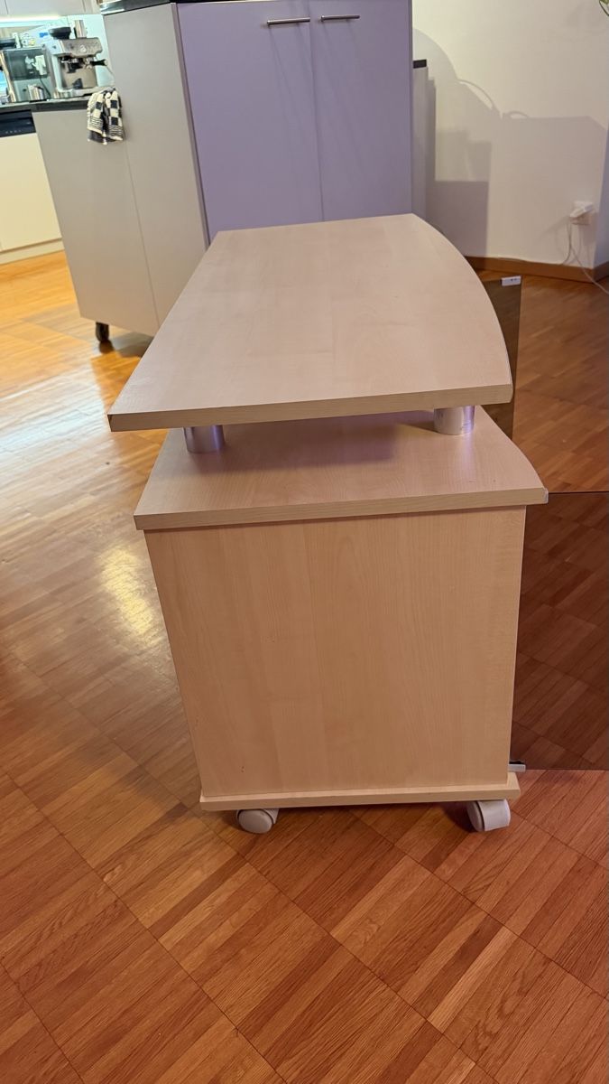 Mobili TV: TV Möbel / Lowboard mit Rädern – Usato da Zürich venduto da jose.alcala 2