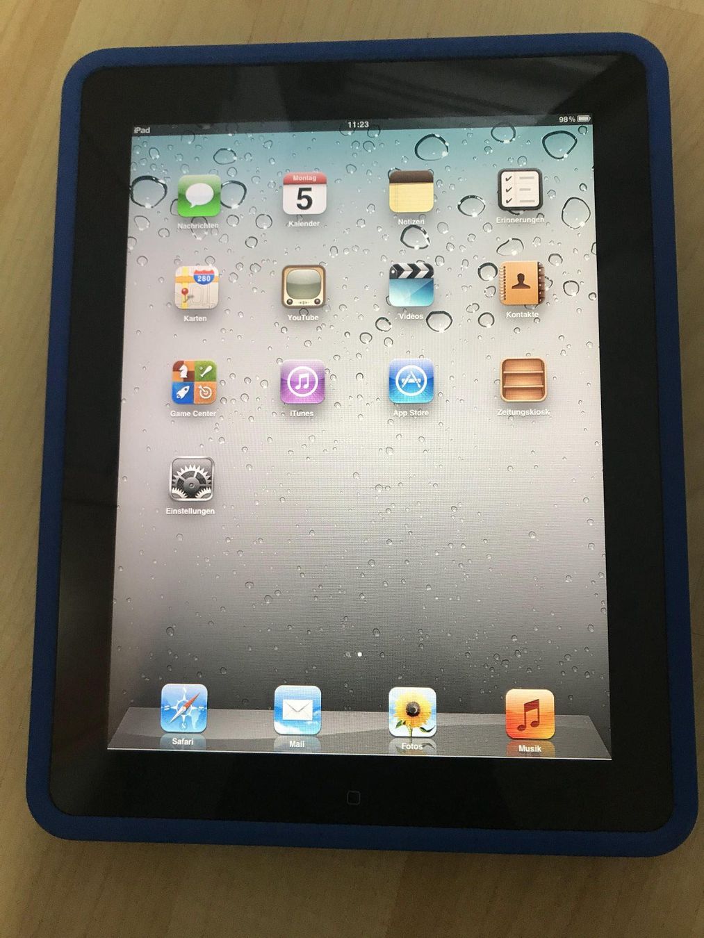 Apple Tablet PC: iPad - 1st Gen - 64GB - silber - Model A1219 – Usato da Nussbaumen AG venduto da Senico 2