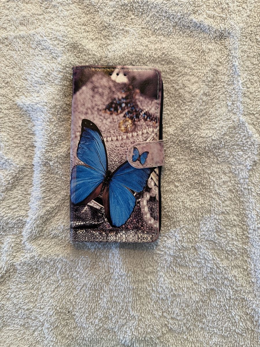 Portables: Händyhülle IPhone 16 pro – Neuf (Voir description) à Thun par ver_7fjv