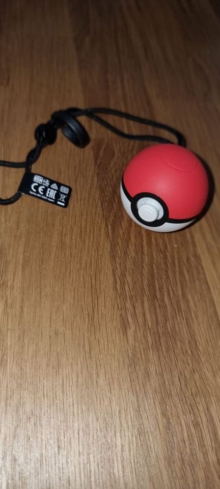 Nintendo Controller: Manette Nintendo Pokeball Plus pour Nintendo Switch – Gebraucht aus Prilly von