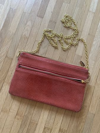 Damen Tasche Leder rot mit Goldkette guter Zustand