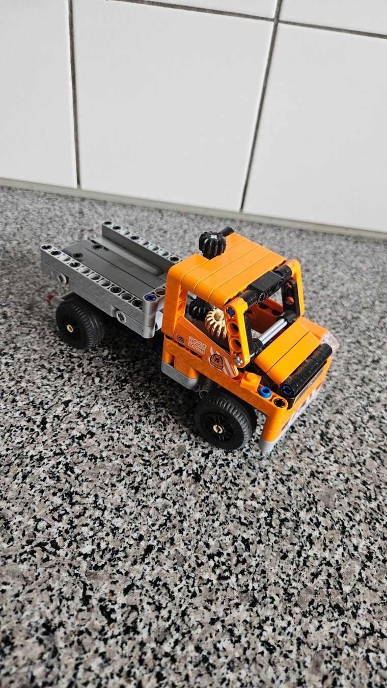Lego Kit di costruzioni: Set Lego Technic 42060 – Usato da Melano venduto da H-Sara 2