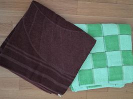 2er Set Duschtücher/Badetücher, gross, neu, Braun/Grün! ...