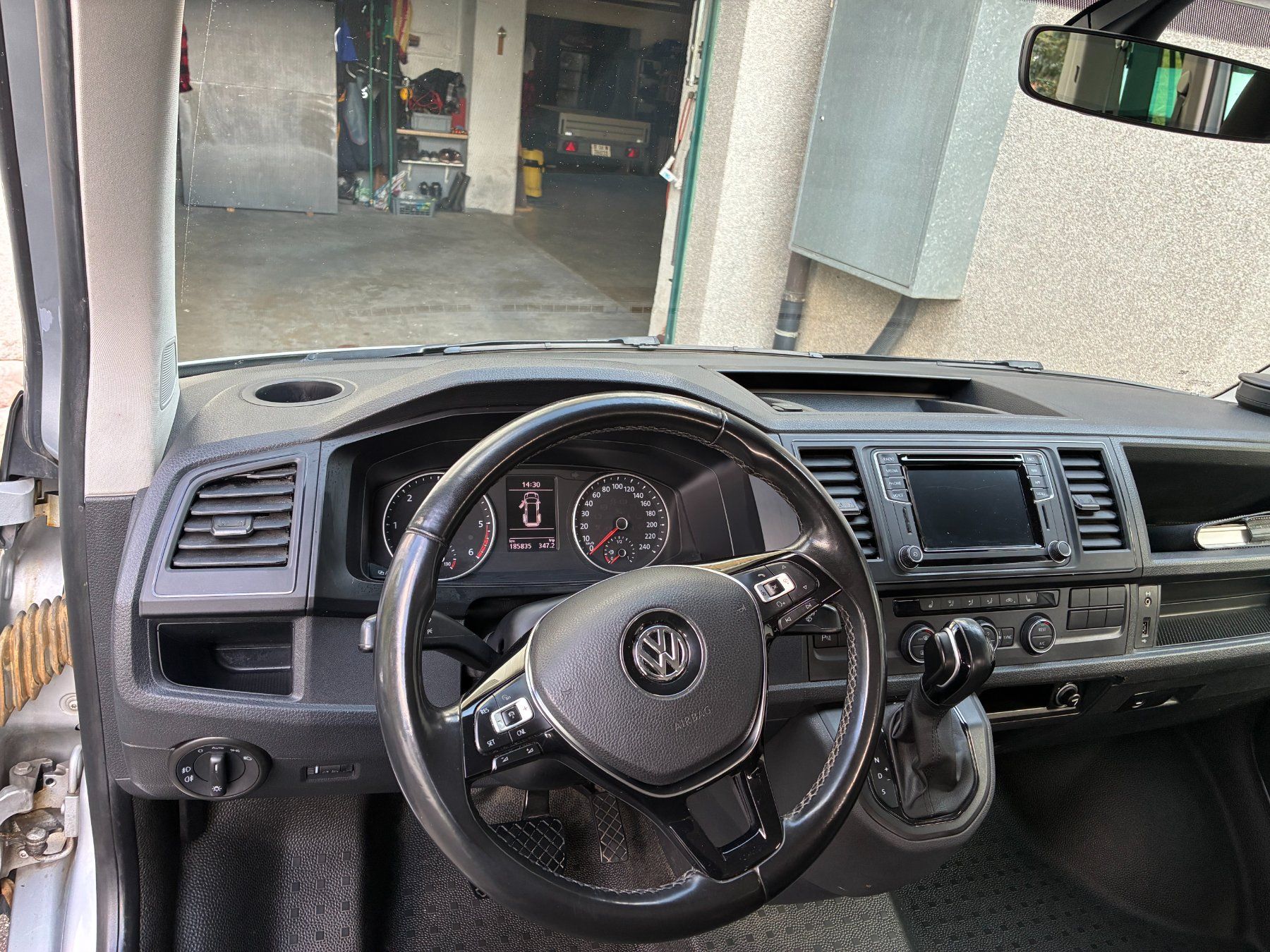 VW Véhicules de camping: Wunderschöner VW Bus T6 Wohnmobil Ligth. – D'occasion à schleitheim par Snapon 6
