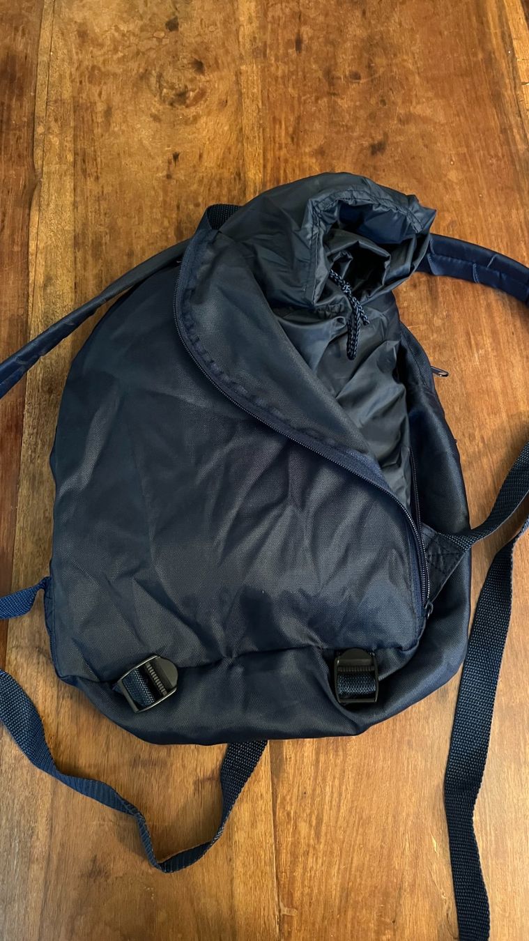 Zaini: Rucksack mit integriertem Regenschutz, leicht und robust – Nuovo (secondo la descrizione) da Ottenbach venduto da luckylukeworld 2