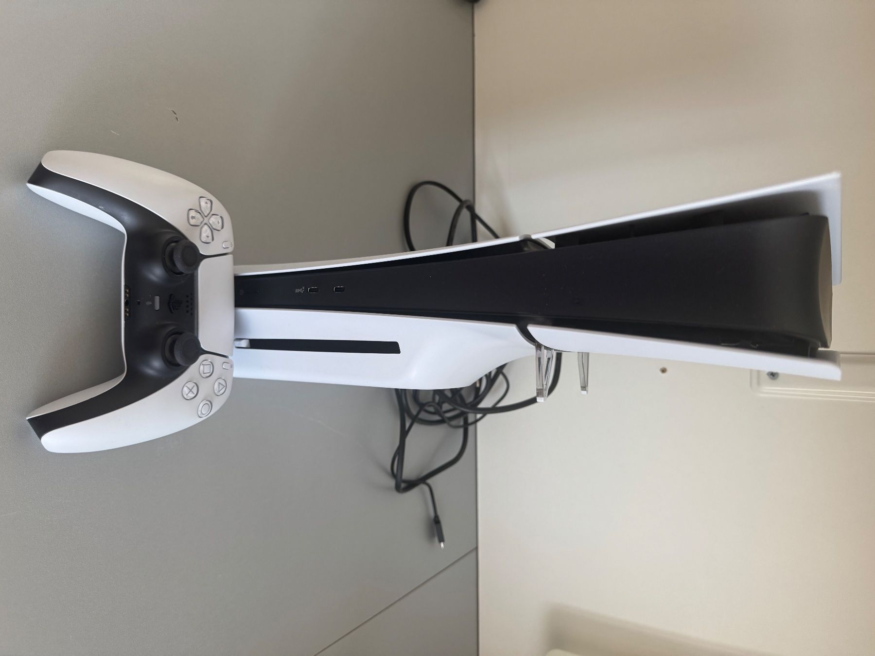 Sony Konsolen: À vendre PlayStation 5 – Gebraucht aus St-Sulpice NE von dra_v8pp 2