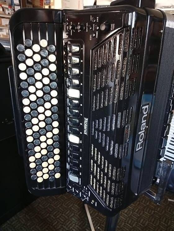 Strumenti musicali: ROLAND FR- 7 X     V    ACCORDEON – Usato da Muttenz venduto da mus_c9gh