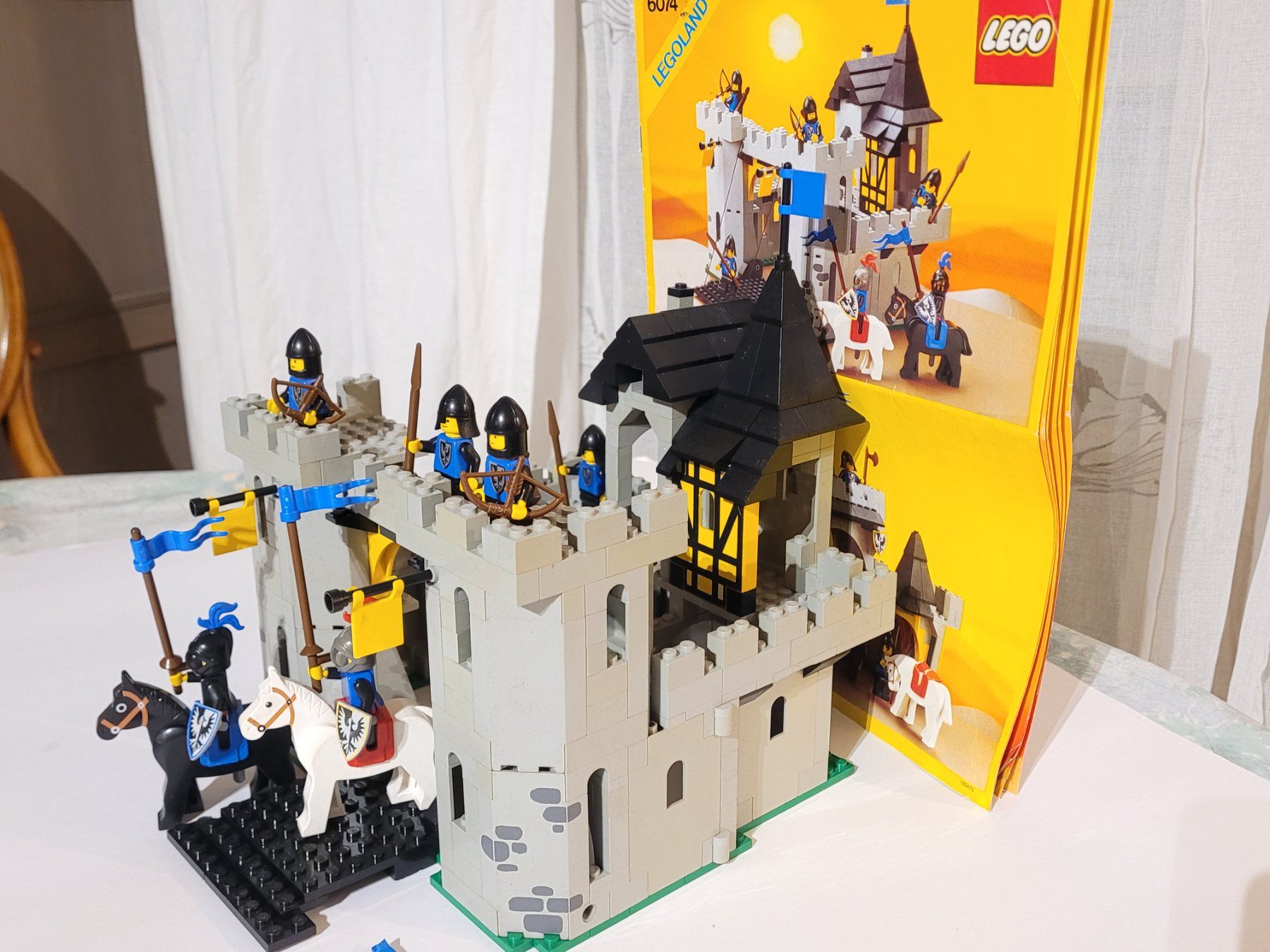 LEGO Ritter Burg 6074 Black Falcon's Fortress (Gebraucht) in La Tour-de ...