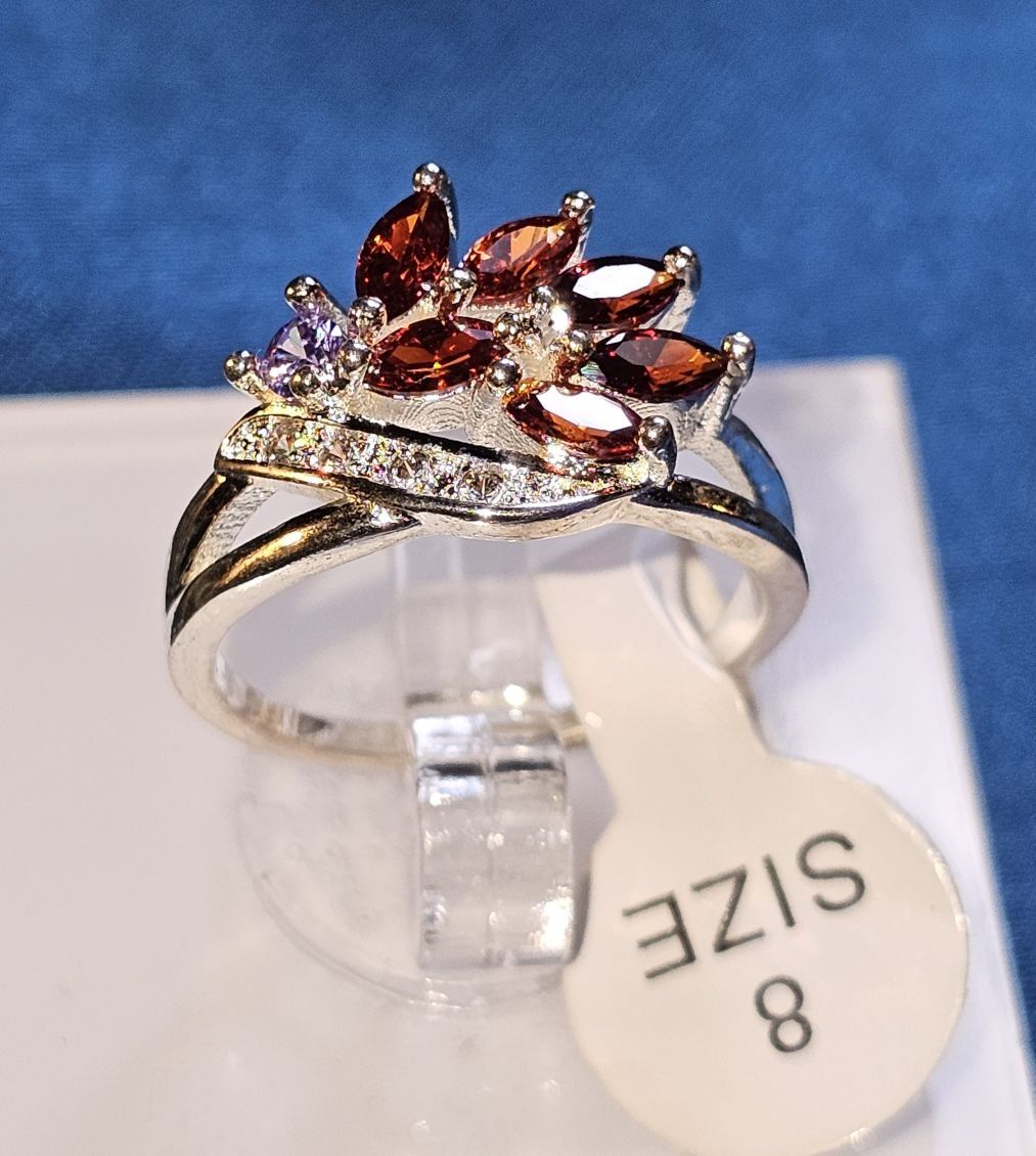 Anelli: Stilvoller Ring mit Granat, 925 versilbert, Gr.8 – Nuovo (secondo la descrizione) da Grenchen venduto da maretop 3