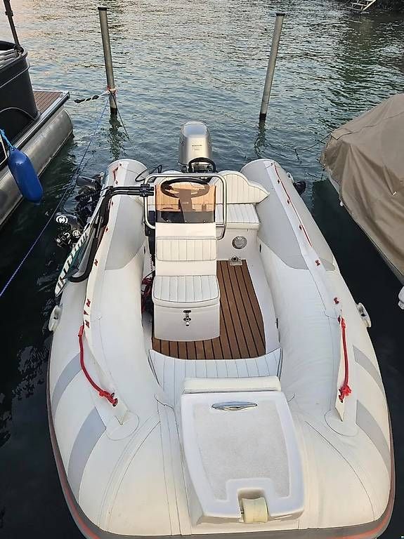 Barche: Schönes, sparsames Motorboot / Festrumpfschlauchboot – Usato da Einigen venduto da SUPzone 2