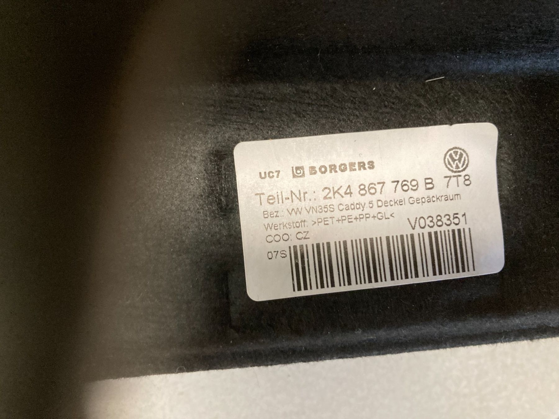 Volkswagen Alle Autoersatzteile: Hutablage Ablage Kofferraum VW Caddy 2K4867769B – Gebraucht aus Cham von WB2223 3
