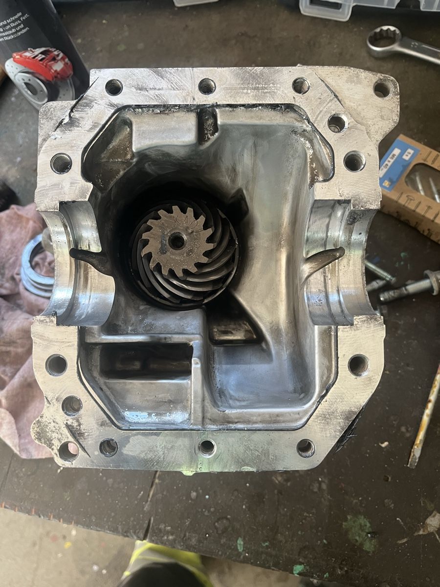 Mazda Tutti pezzi di ricambio auto: Mazda CX5 Differential hinten – Difettoso da Wuppenau venduto da Roman.M6165 2