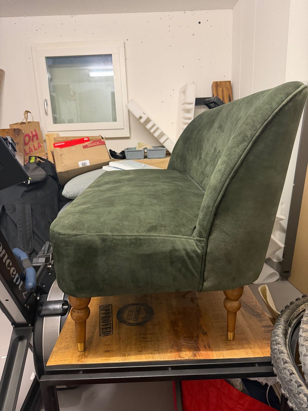 Divani: 2er Sofa Samt Optik Dunkelgrün – Usato da Wil SG venduto da petraba 1