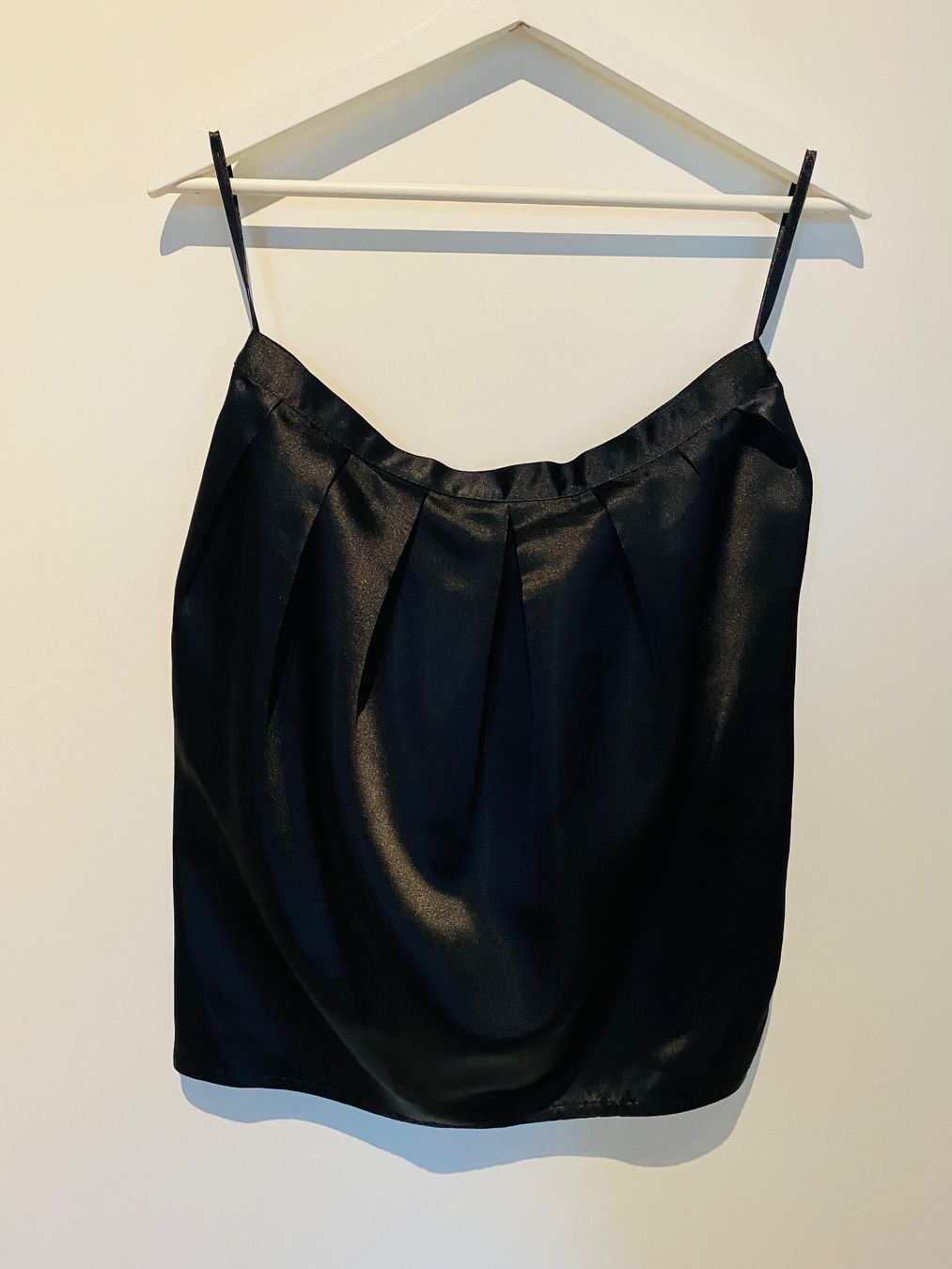 Röcke: Elegant black satin skirt – Gebraucht aus Regensdorf von heg_h8cq