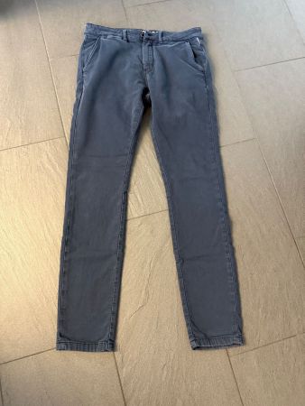 Gut erhaltene Chino Jogg Jeans von Cerises, T31