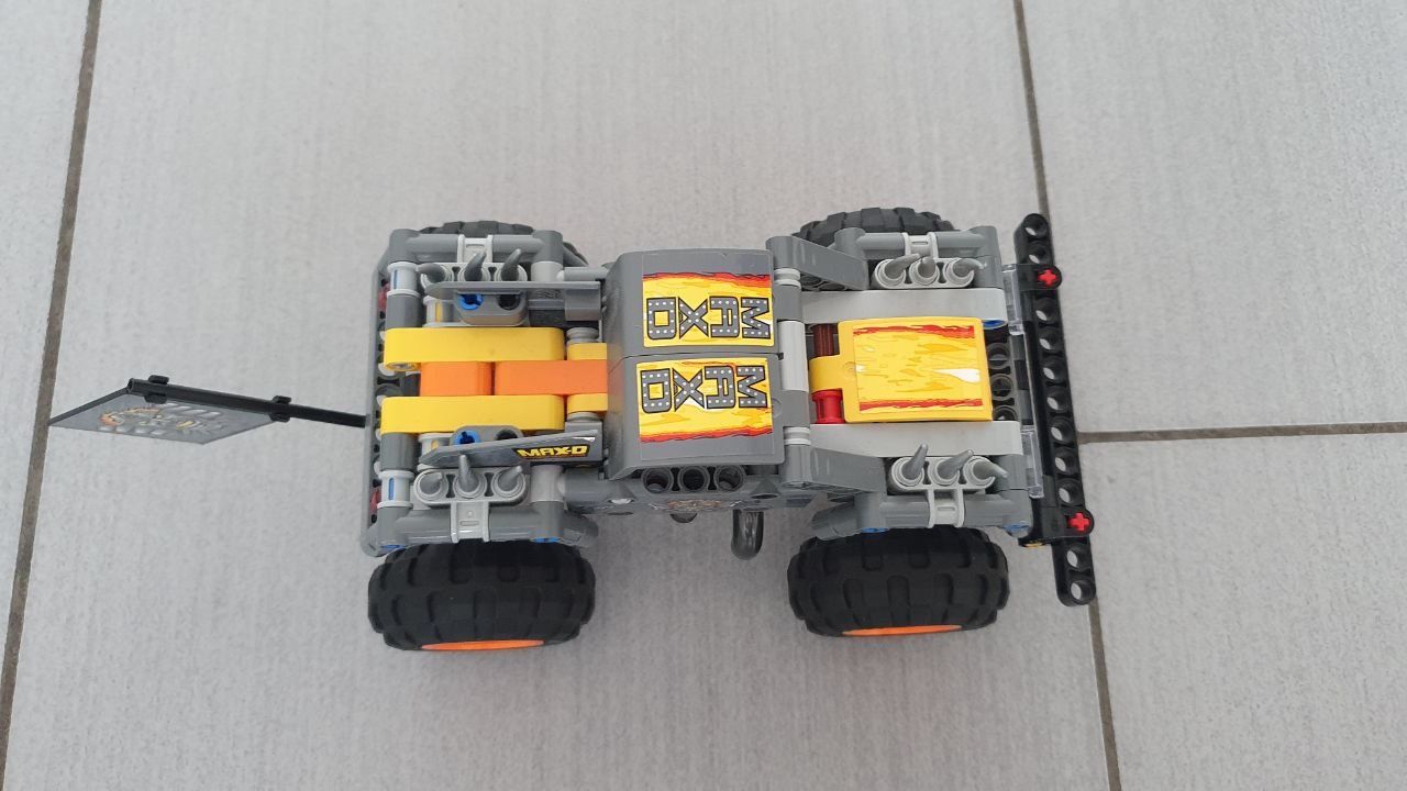 Lego Giocattoli: Lego Technic Monstertruck 42119 – Usato da Volketswil venduto da kat_jj9c 2