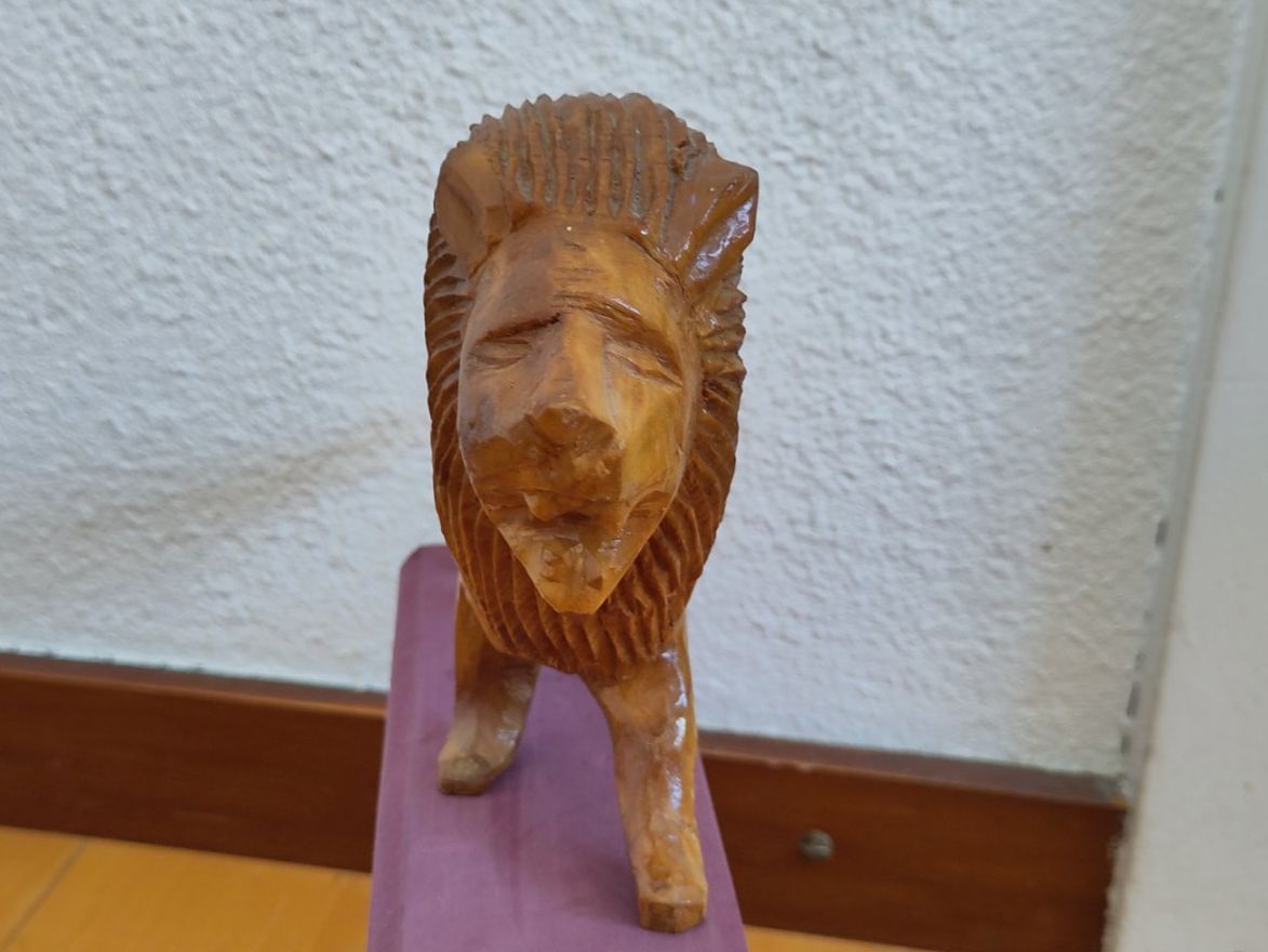 Figurines: Löwenfigur aus Holz – D'occasion à Zürich par mar_2cbd 2